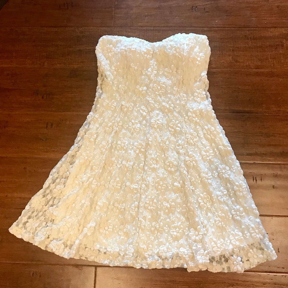 Strapless Lace dress